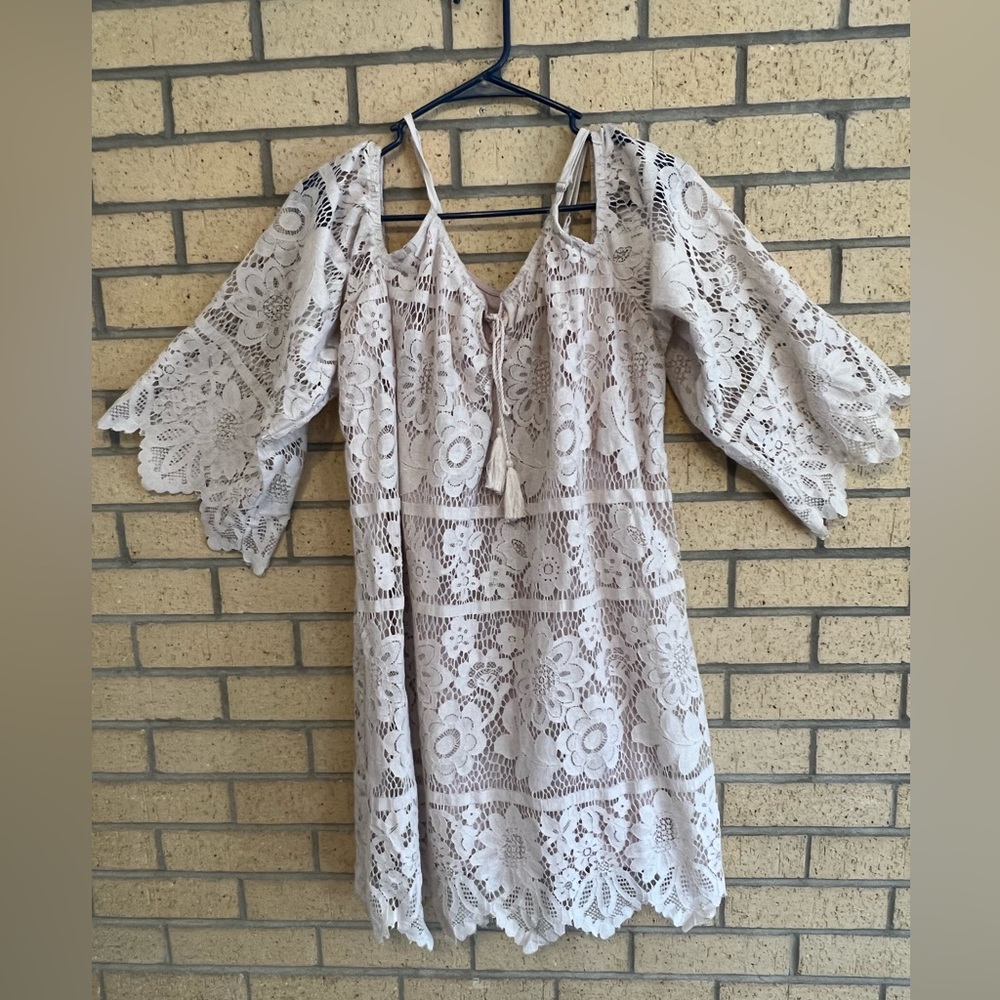 Xhiliration dusty rose cold-shoulder 3/4 sleeve lace dress